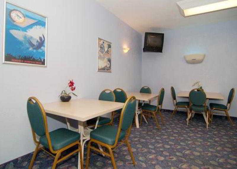 Cocoa Beach Suites Hotel מסעדה תמונה